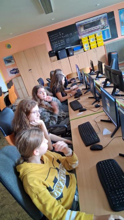 Učíme se bezpečně na internetu – se Samem