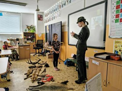 Prvňáčci se učili o lese