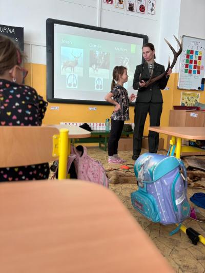 Prvňáčci se učili o lese