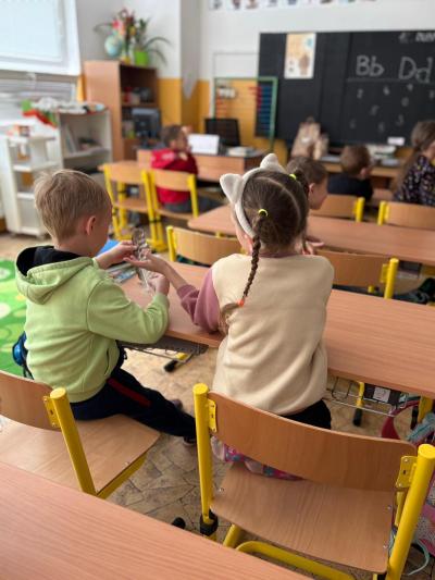 Prvňáčci se učili o lese