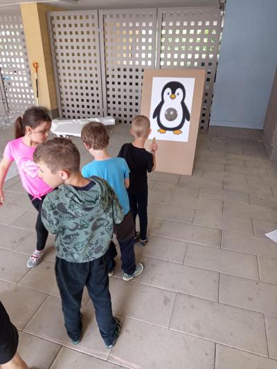 Projektový den „Učitelé dětem“ rozjasnil v deštivém dni celou školu
